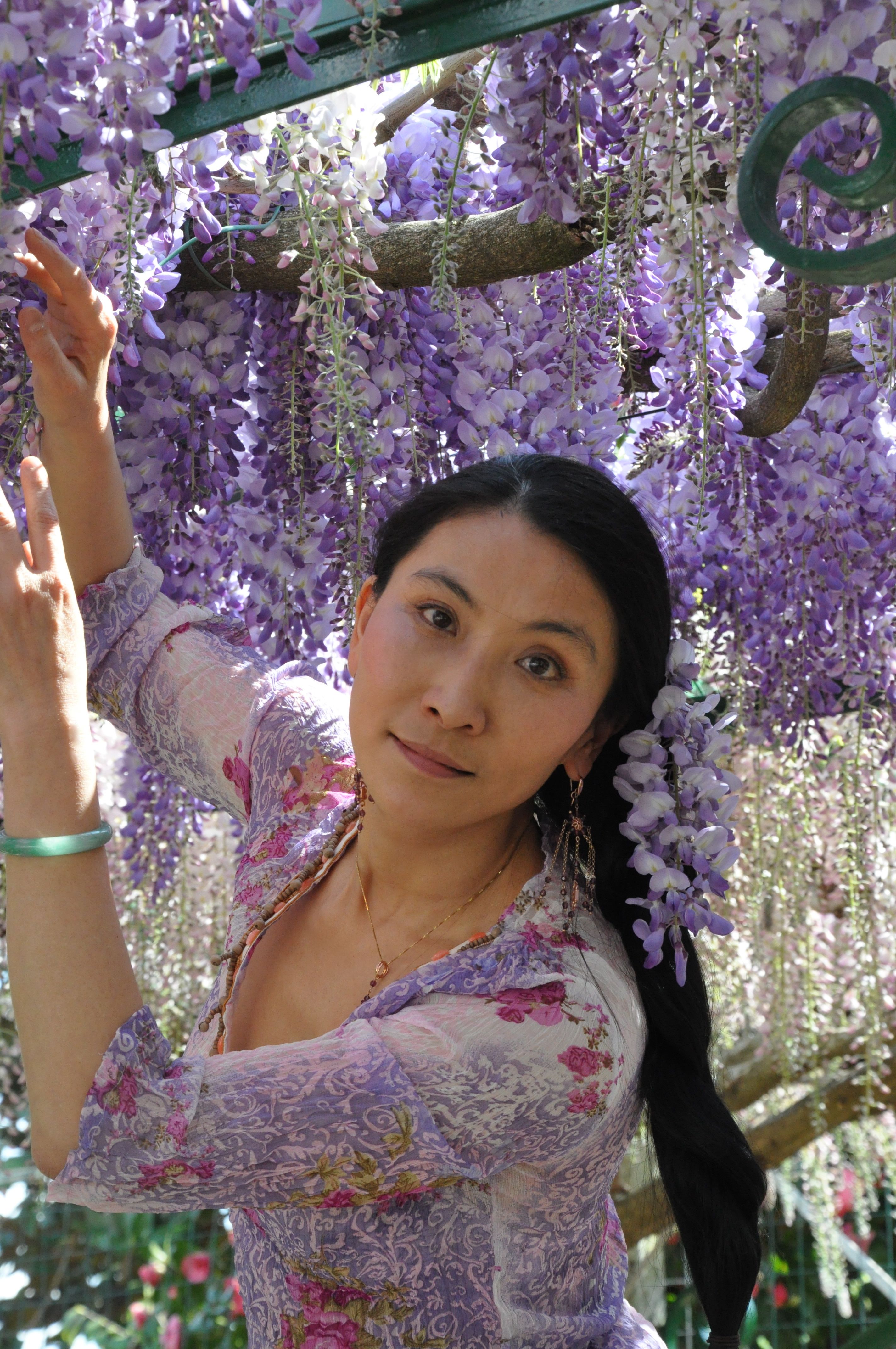 Chao Hsiu Chen  and Wisteria in Appia Antica - Rome 2